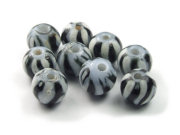 Glasperlen 'Zebra Muster', rund, 8 mm