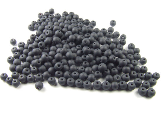 Perlen, Serie Shakti M, 4 mm, matt, schwarz