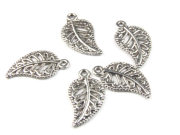 Anhnger, filigrane Bltter, 18x10 mm