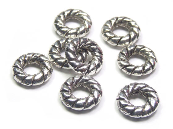 Metallring, versilbert, gedreht,  10 mm