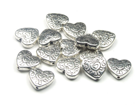 Metallperle, verzierte Herzen, 10x8 mm