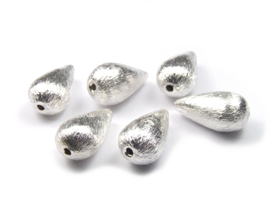 Metallperle, geb�rstet, Tropfen, 16x8 mm