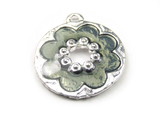 Anh�nger , 18 mm. silbergrau