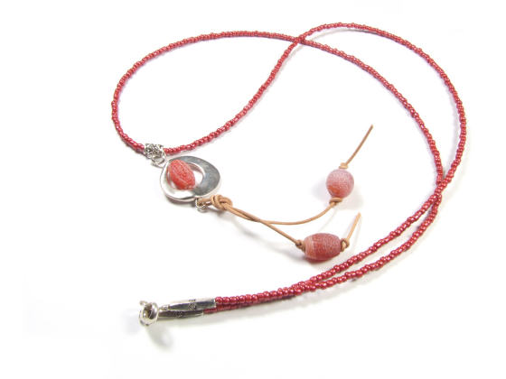 Lange Halskette, roter Achat