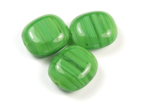 Glasperlen, b�hmisch, 17x16  mm, green marble